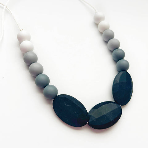 The Remi - Teething Necklace for Mama