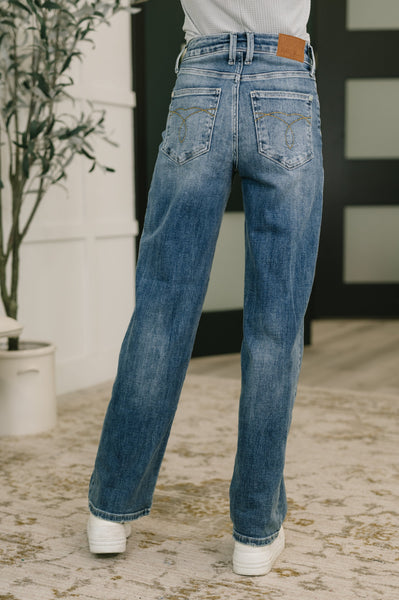 Online Exclusive | Judy Blue Mid Rise Straight