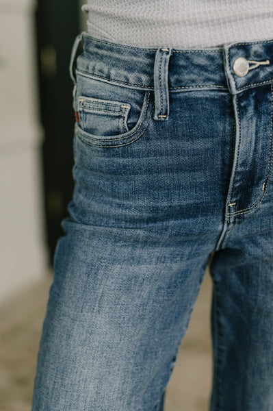 Online Exclusive | Judy Blue Mid Rise Straight
