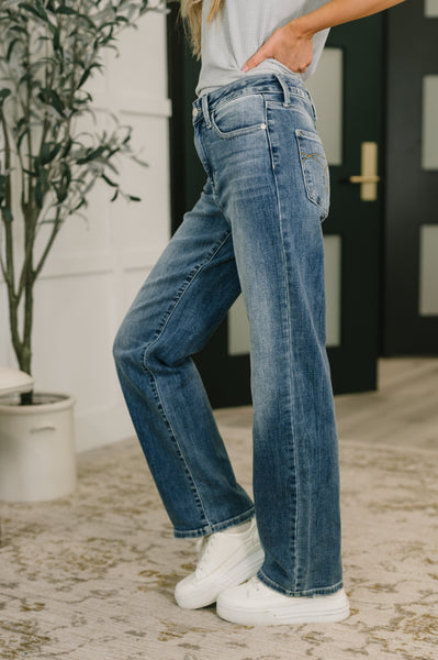 Online Exclusive | Judy Blue Mid Rise Straight