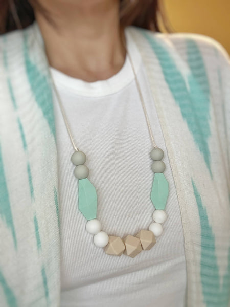 The Faye - Teething Necklace for Mama